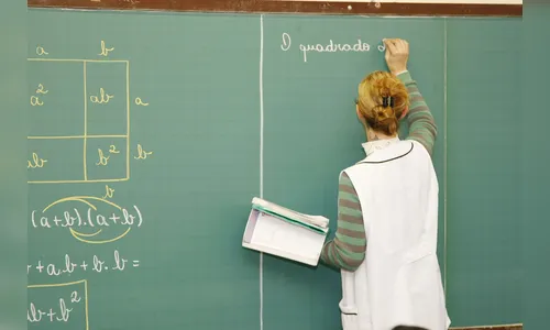 Professores recebem progressões na folha de novembro