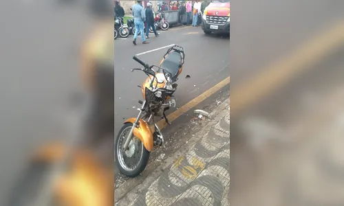 Motociclista fica ferido em acidente na manhã desta segunda-feira