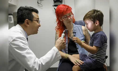 Garoto cego volta a enxergar com tratamento genético