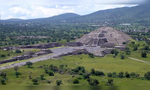 Descoberta entrada para 'vida após a morte' sob pirâmide no México