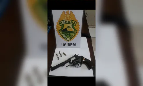 PM detém dupla de Londrina após tentativa de roubo a residência e apreende revólver municiado
