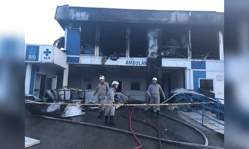 Fogo destrói parte de hospital no RJ; três pacientes morrem na transferência