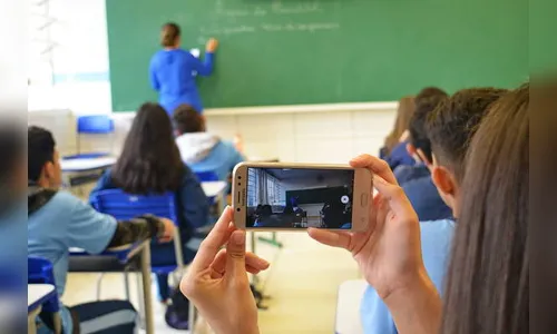 Professores reclamam de perseguição