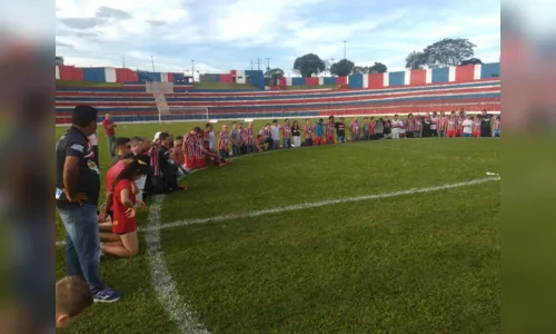 
							Apucarana Sports vence o Verê nos pênaltis, vai para a final e volta à Segundona
						
						