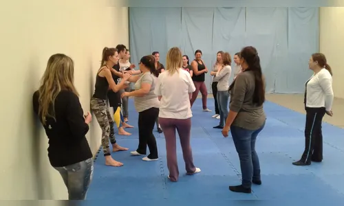 Agentes de segurança são capacitados em defesa pessoal