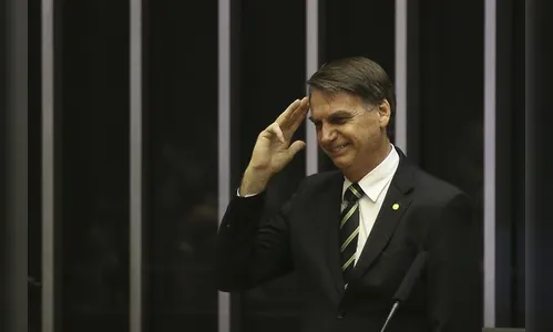 Bolsonaro negocia reforma da Previdência com parlamentares