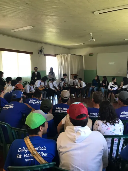 Estudantes japoneses fazem intercâmbio em colégio agrícola de Apucarana