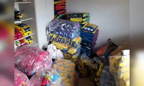 PM recupera carga de ração saqueada e prende suspeita em Mauá da Serra