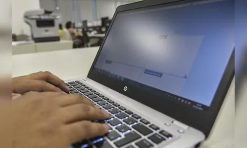 Internet é meio para checar credibilidade de instituições financeiras