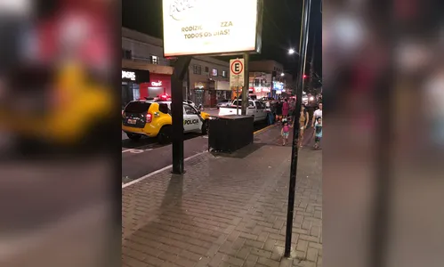 Rapaz de 22 anos é preso por embriaguez ao volante após colisão e jovem fica ferido em acidente