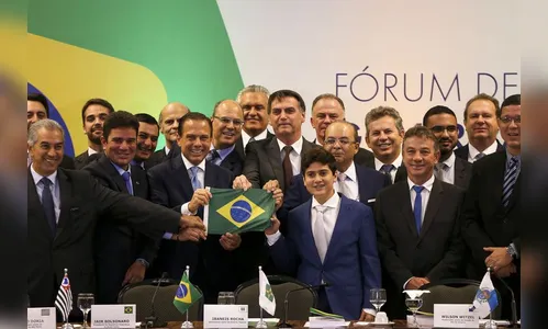 Bolsonaro diz a governadores que há medidas amargas, mas necessárias