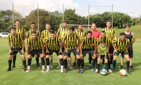 O time da Stone Rio vai jogar no campo da Vitória Móveis neste sábado - Foto: www.oesporte.com.br