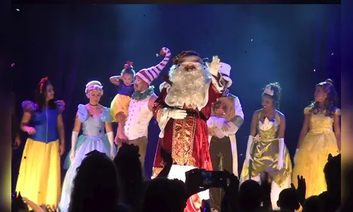 Chegada do Papai Noel atrai grande público no Shopping Centronorte