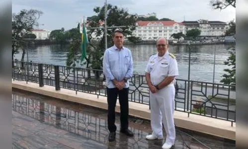 Bolsonaro reitera que decisão sobre médicos cubanos é humanitária