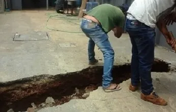 Polícia frustra fuga da Cadeia de Marilândia do Sul após erro de cálculo em túnel  - Foto: Reprodução/whatsapp