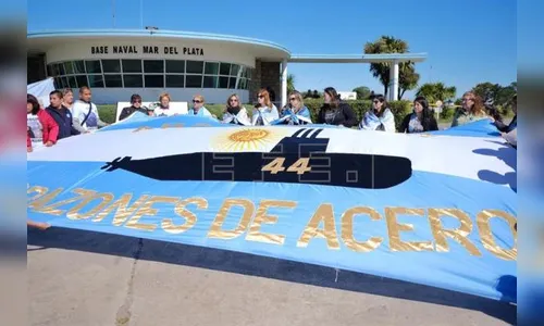 Familiares se manifestam para pedir que submarino argentino seja resgatado