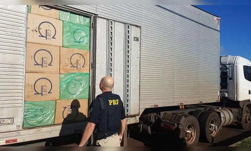 PRF apreende R$ 4,1 milhões em cigarros contrabandeados no Paraná