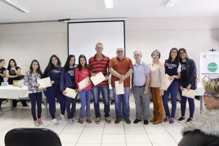 Alunos de Arapongas são premiados em Olimpíadas de Robótica e Astronáutica