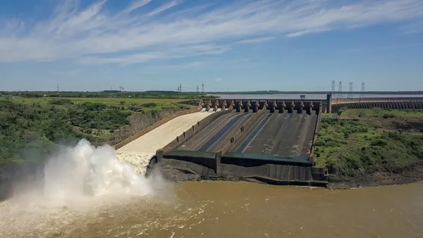 Itaipu abre inscrição de processo seletivo com salários de até R$ 8,1 mil