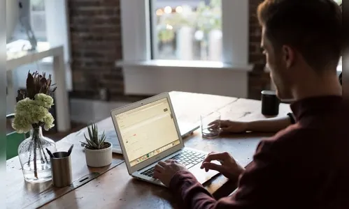 84% dos brasileiros utilizam férias para resolver pendências e compromissos