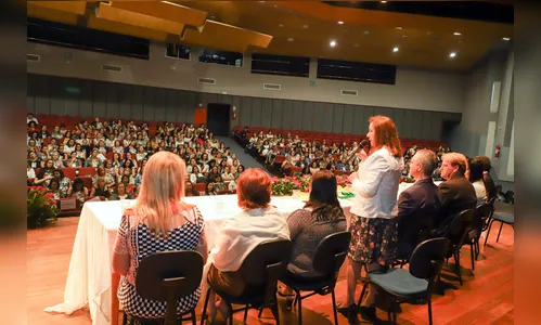 Professores de Apucarana participam de Fórum Interestadual da Educação