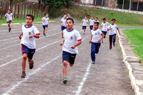 Competição de atletismo está sendo desenvolvida no Complexo Esportivo Lagoão - Foto: Divulgação