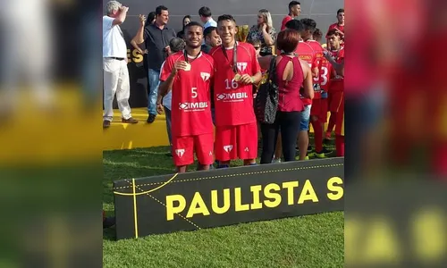Jovens atletas apucaranenses podem ser bicampeões no futebol paulista