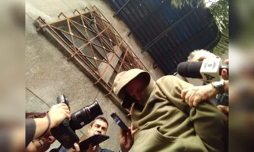 Dentista serial killer que assassinou concorrentes guardava livros sobre a mente humana