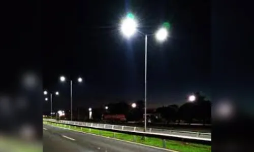Arapongas inaugura iluminação na BR-369
