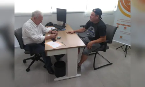 
							Dermatologistas realizam ação de prevenção ao câncer da pele na Unimed Apucarana
						
						