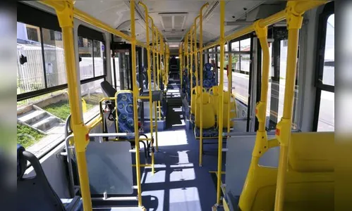 Jovem é preso por importunação sexual dentro de ônibus 