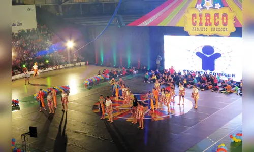 Evento de final de ano do Projeto Crescer lota Ginásio de Esportes