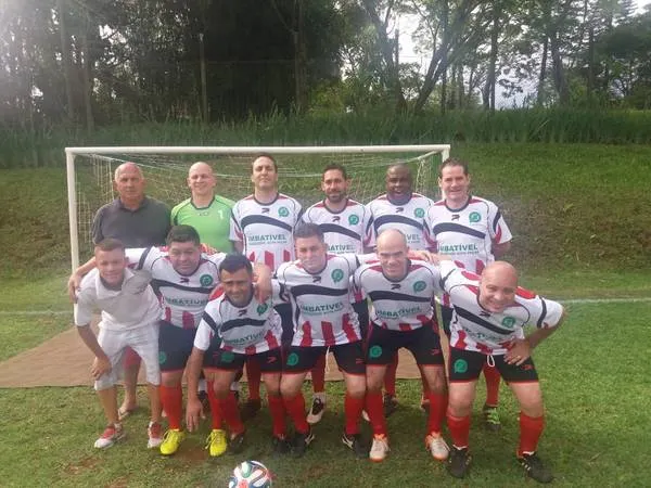 O time do Escritório Iguaçu/Clube dos Médicos vai jogar no campo do Jotão - Foto: Divulgação