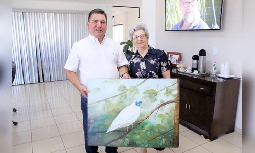 Artistas plásticas doam obras para Prefeitura