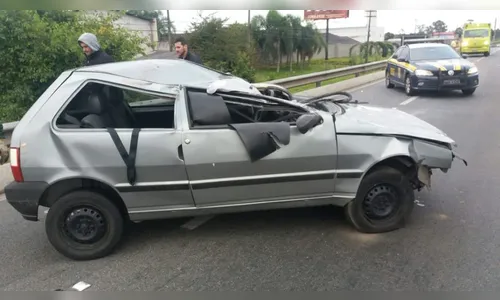 Cavalo solto na pista provoca acidente com quatro veículos e causa uma morte