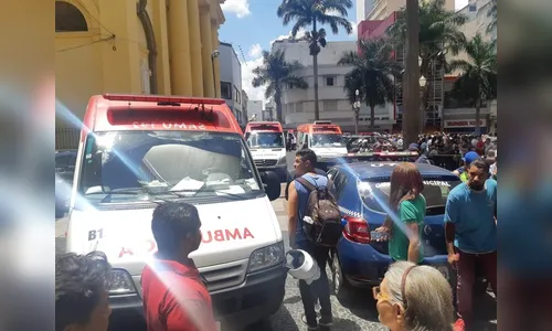 Homem invade missa, mata quatro e comete suicídio na Catedral de Campinas