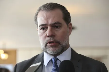 Decisão de soltar presos em 2ª instância pode ser revertida por Toffoli a partir de quinta-feira - Foto: Valter Campanato/Agência Brasil
