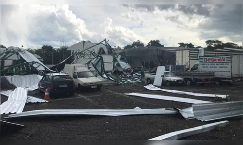 Temporal deixa estragos em diversas regiões de Foz do Iguaçu