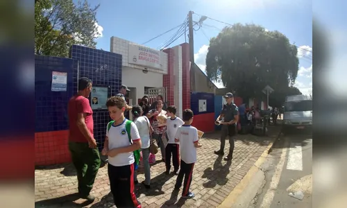 Agentes de trânsito iniciam projeto educativo