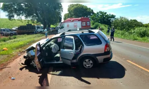 
							Acidente na BR-369 provoca a morte de rapaz de 22 anos, moça de 17 e garotinha de 3 anos
						
						