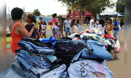Parceria revitaliza praça em igreja da Vila Aparecida