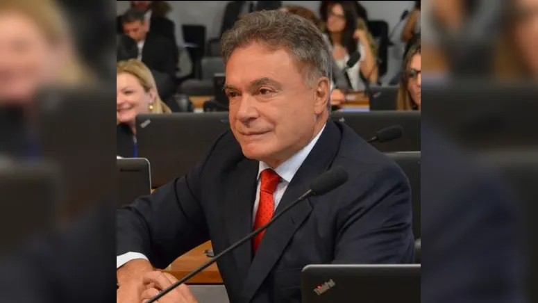 Imagem ilustrativa da notícia Foro privilegiado com os dias contados, uma vitória de Álvaro Dias