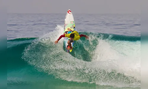 Gabriel Medina é bicampeão mundial de surfe