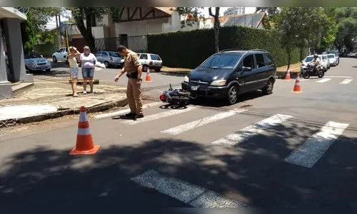 Acidente na área central de Apucarana deixa rapaz de 22 anos ferido