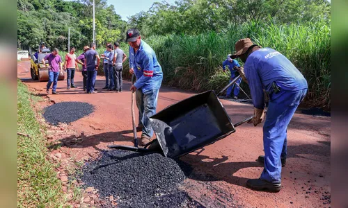 Estrada “Apucarana – Rio Bom” recebe tapa-buraco