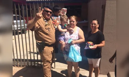 
							Policiais Militares entregam brinquedos à crianças carentes de Arapongas
						
						