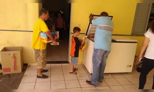 
							Grupo Pinga Fogo entrega milhares de presentes de Natal a crianças de Apucarana e Maringá
						
						