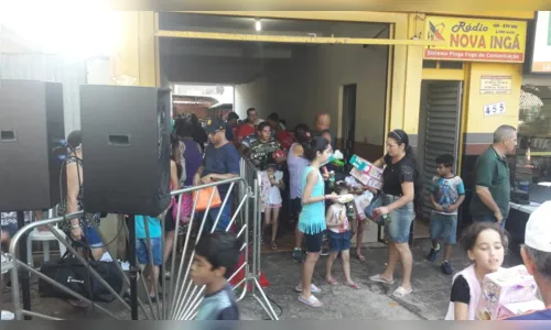 
							Grupo Pinga Fogo entrega milhares de presentes de Natal a crianças de Apucarana e Maringá
						
						