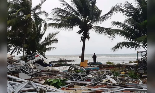 Tsunami atinge a Indonésia e deixa 222 pessoas mortas