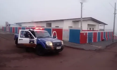 Adolescentes são flagrados pela GM após invasão de creche à noite em Apucarana